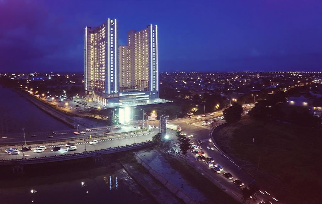 Hotel Gunawangsa Merr Сурабая Екстериор снимка