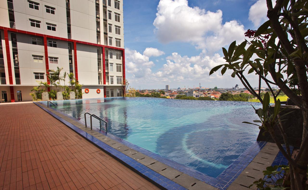 Hotel Gunawangsa Merr Сурабая Екстериор снимка