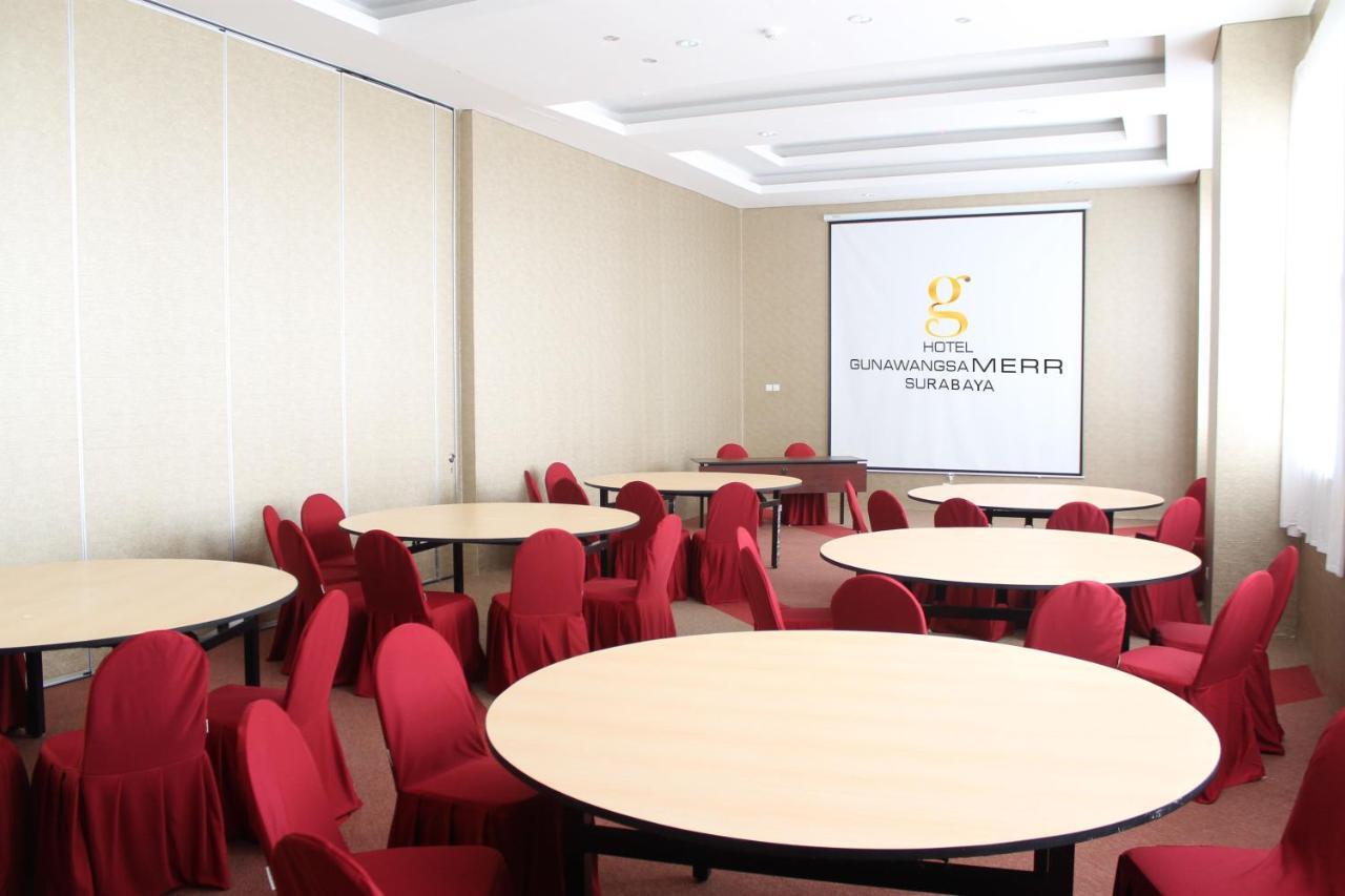 Hotel Gunawangsa Merr Сурабая Екстериор снимка